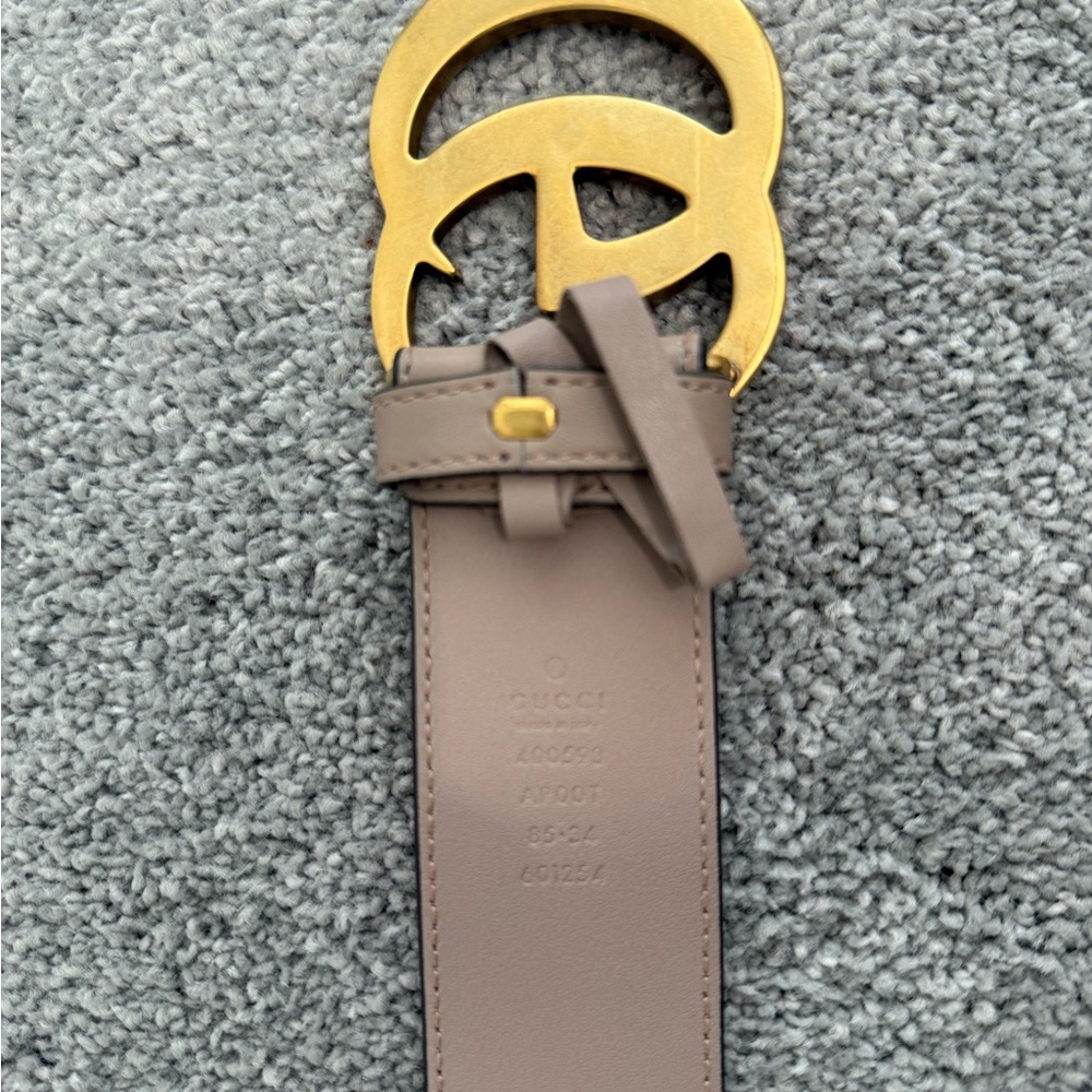 Gucci Mauve Belt with Gold GG Buckle - Picture 4 of 5